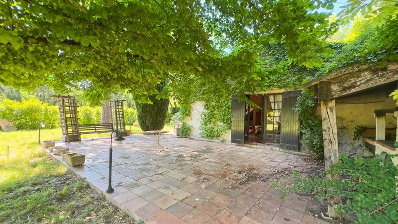 Demeure - 206 m² - 11 pièces