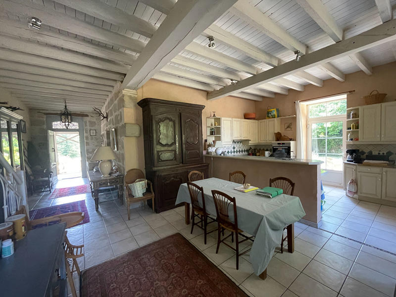 Demeure - 269 m² - 8 pièces