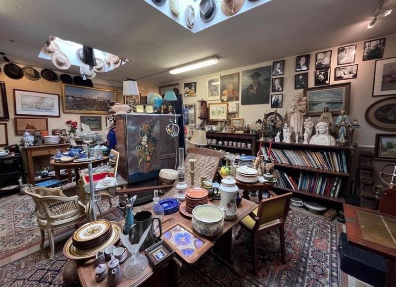 Bureau - 131 m² - 1 pièce