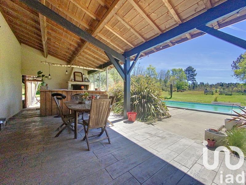 Maison - 199 m² - 7 pièces