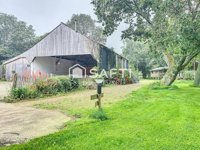 Maison - 605 m² - 11 pièces