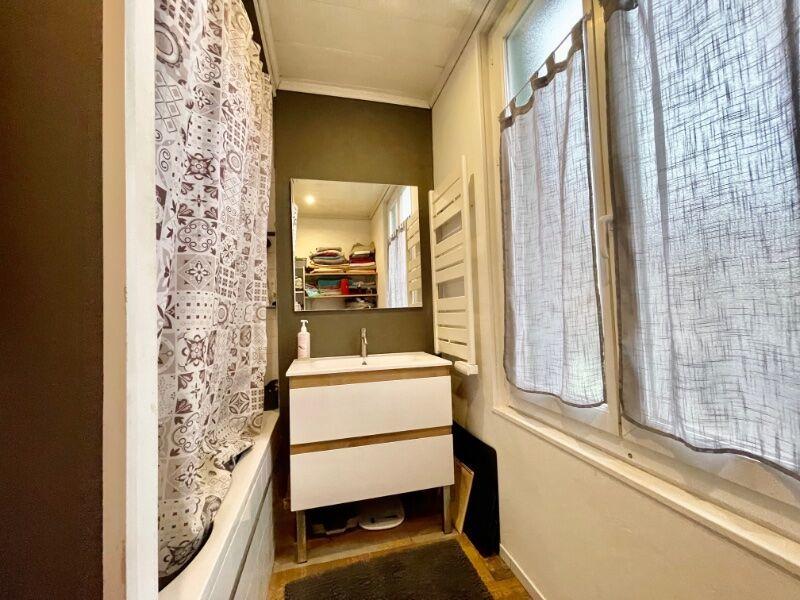 Maison - 96 m² - 4 pièces