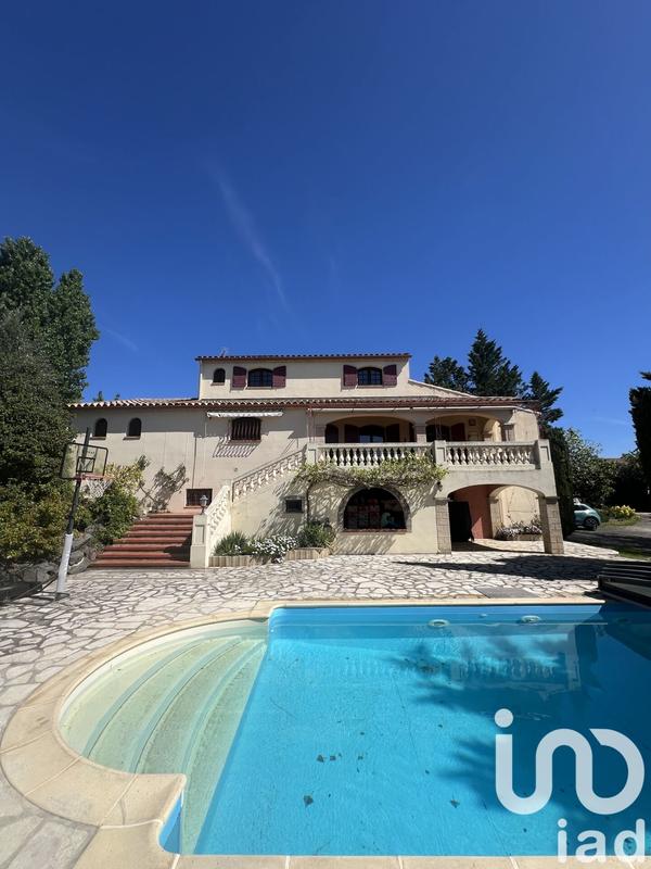 Maison - 200 m² - 7 pièces