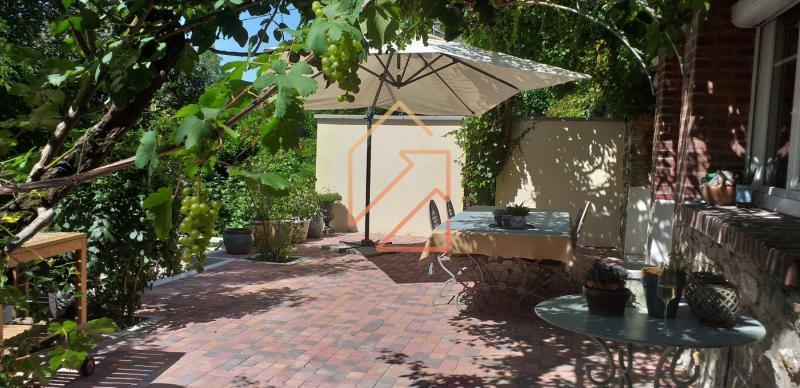 Maison - 230 m² - 6 pièces