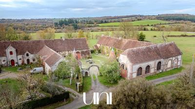 Maison - 507 m² - 13 pièces