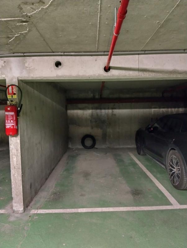 Parking / Garage - 11 m²