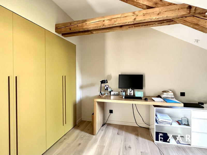 Maison - 206 m² - 7 pièces