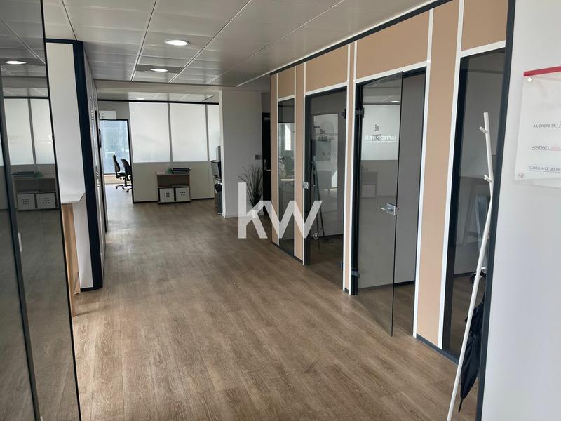 Bureau - 270 m²