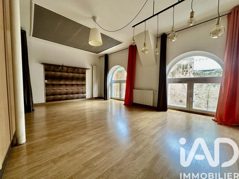 Appartement - 200 m² - 5 pièces