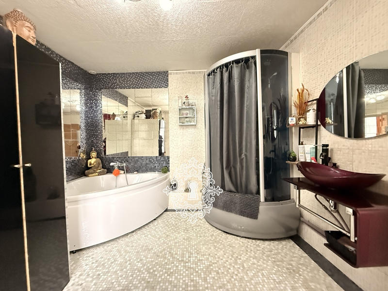 Maison - 95 m² - 5 pièces