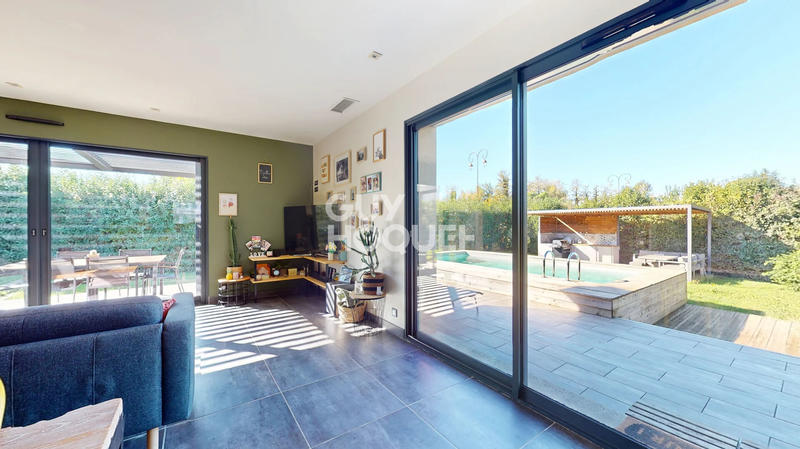 Maison - 121 m² - 5 pièces