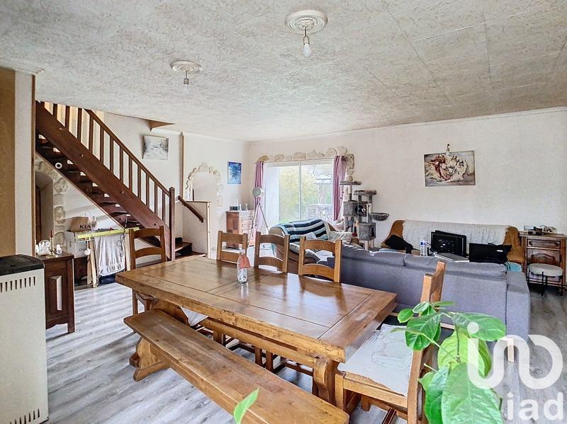 Maison - 207 m² - 7 pièces