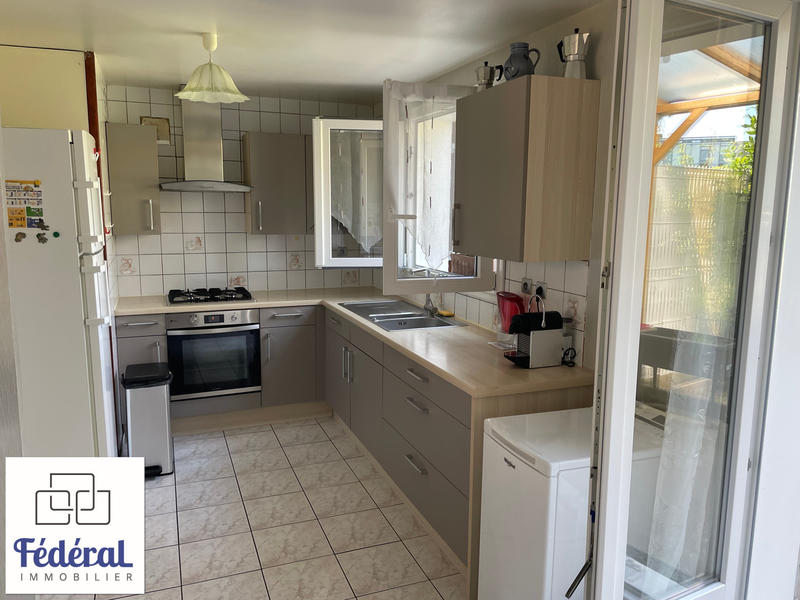 Maison - 111 m² - 6 pièces