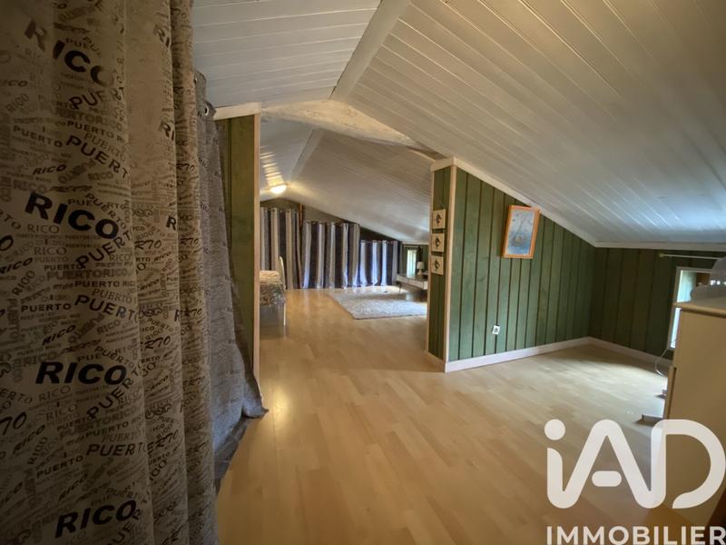 Maison - 200 m² - 8 pièces