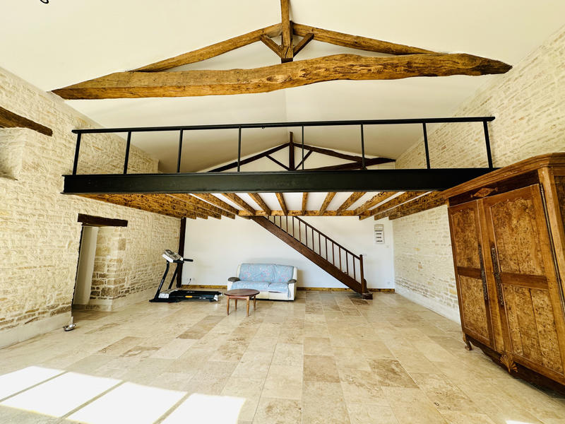 Maison - 229 m² - 6 pièces