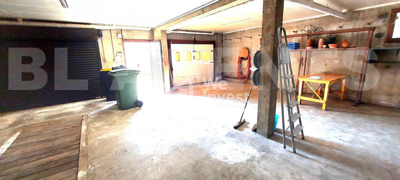 Maison - 233 m² - 9 pièces