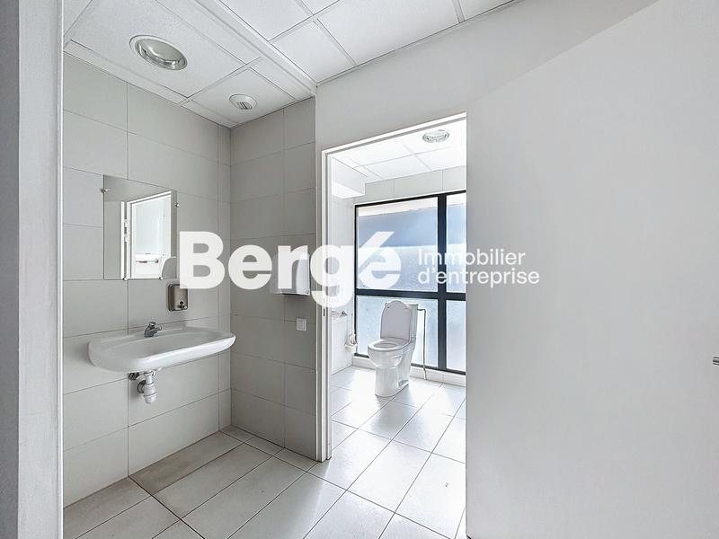 Bureau - 530 m²