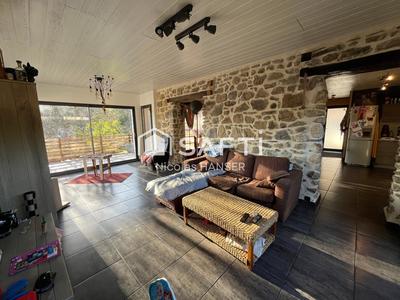 Maison - 110 m² - 4 pièces