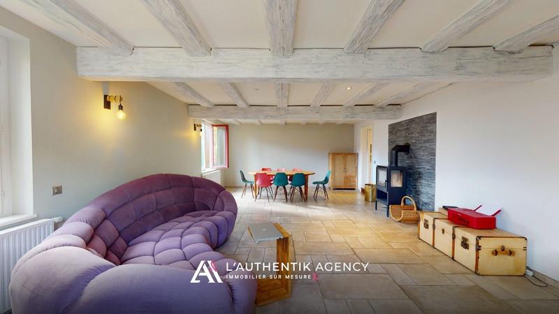 Maison traditionnelle - 192 m² - 7 pièces