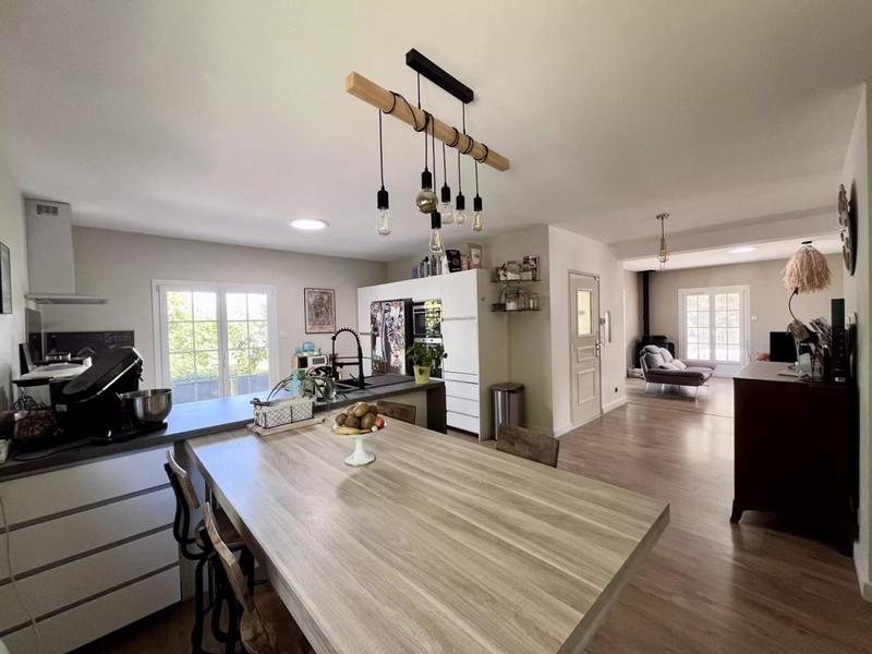 Maison - 170 m² - 5 pièces