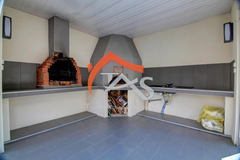 Maison - 137 m² - 5 pièces