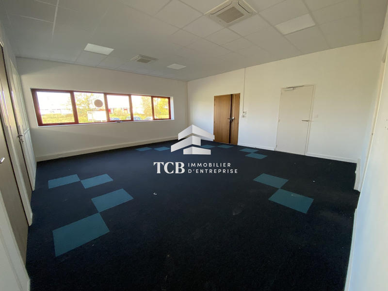 Local d'activités - 174 m²