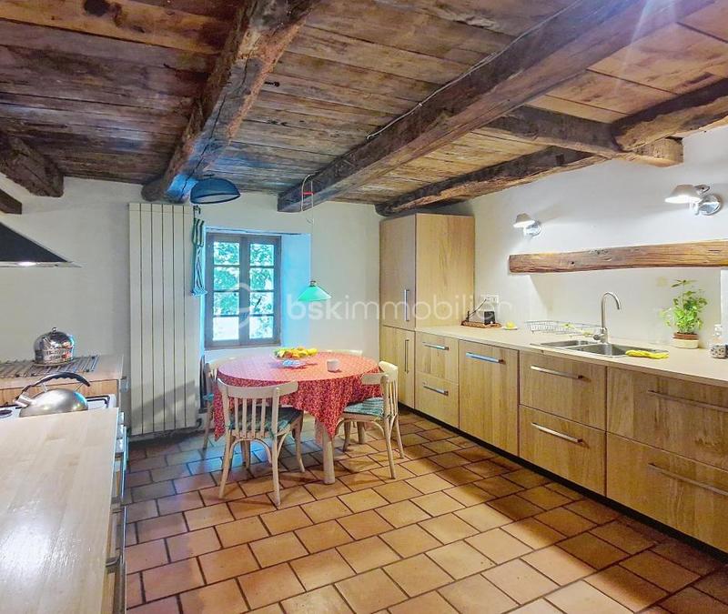 Propriété - 165 m² - 8 pièces