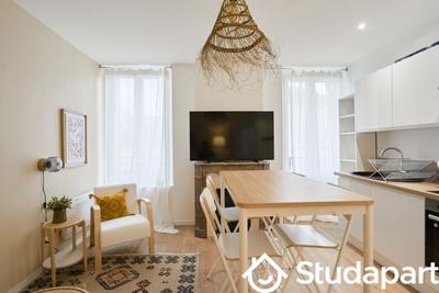 Chambre - 13 m² - 1 pièce