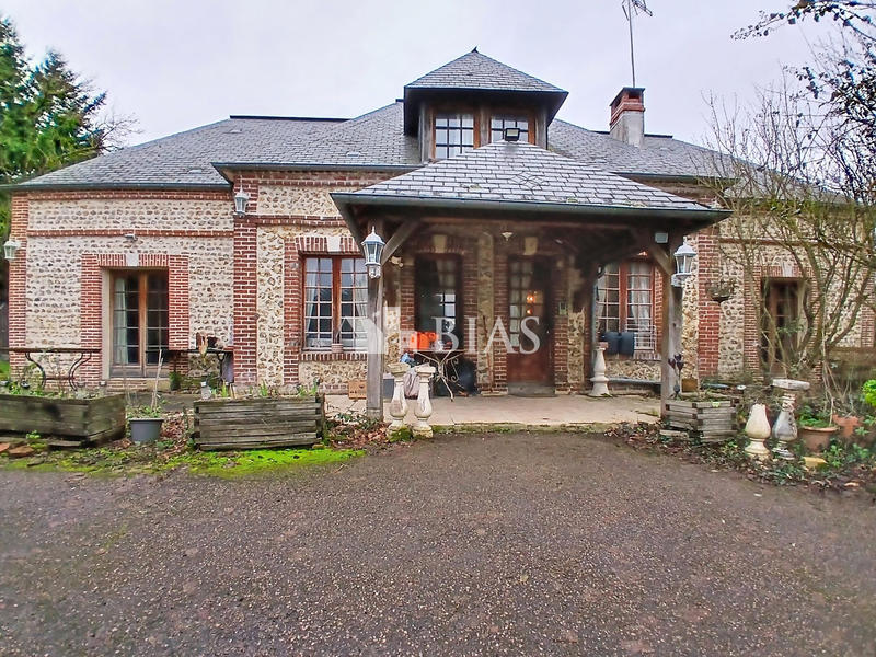 Maison ancienne - 177 m² - 5 pièces