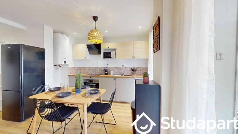 Chambre - 11 m² - 1 pièce