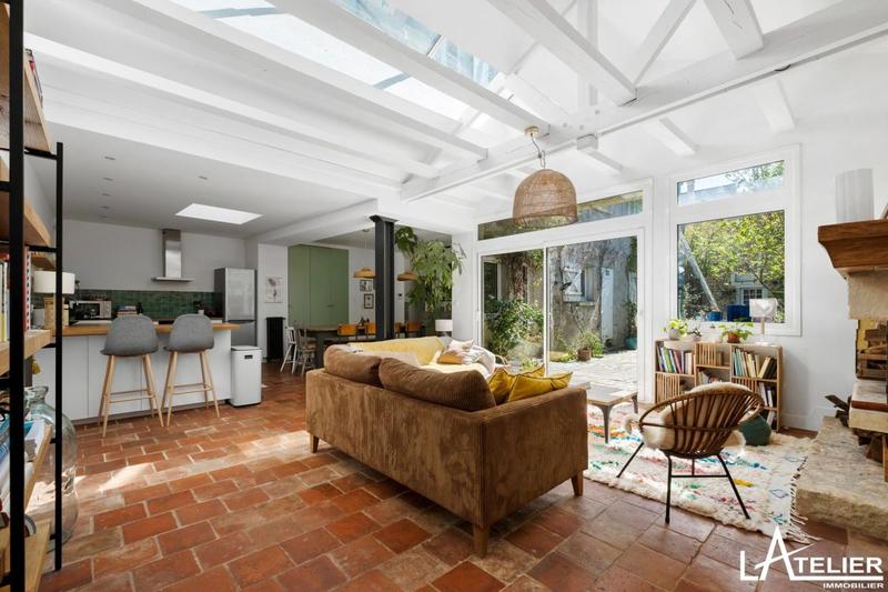 Maison - 258 m² - 10 pièces