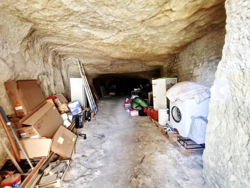 Maison ancienne - 168 m² - 11 pièces