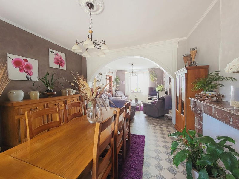 Maison - 209 m² - 8 pièces