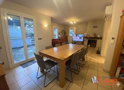 Villa - 95 m² - 5 pièces