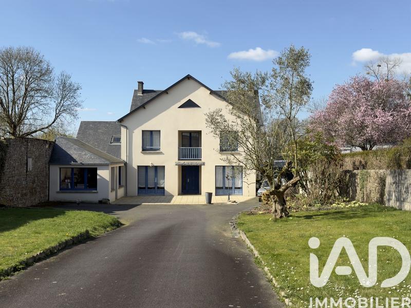 Maison - 264 m² - 10 pièces