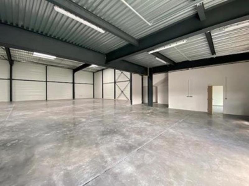 Local d'activités - 183 m²