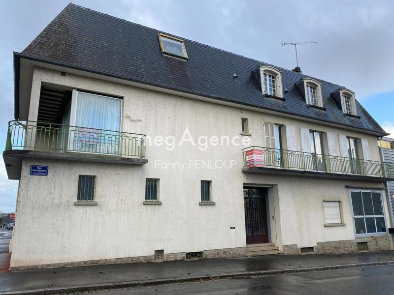 Maison - 200 m² - 8 pièces