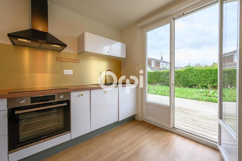 Maison - 98 m² - 5 pièces