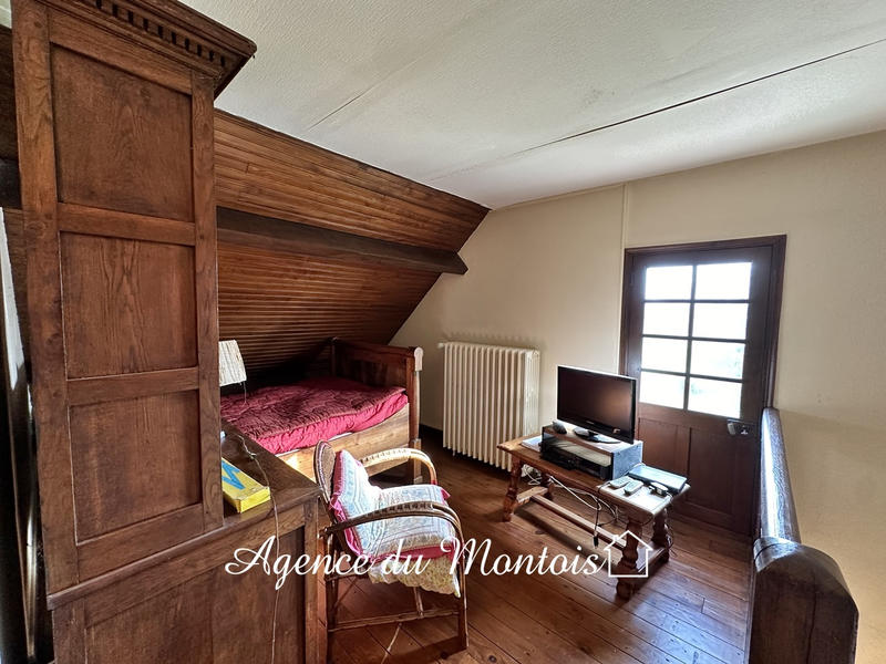 Maison - 183 m² - 7 pièces