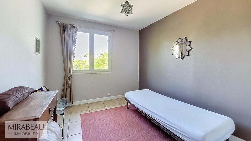 Villa - 180 m² - 8 pièces