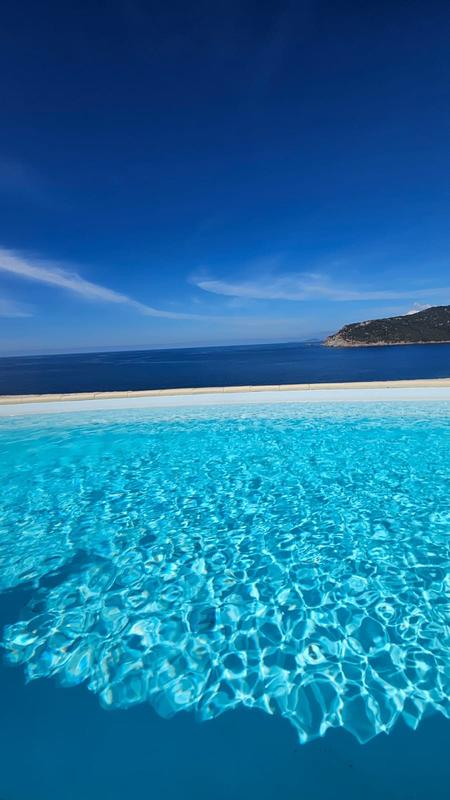 Villa - 336 m² - 6 pièces