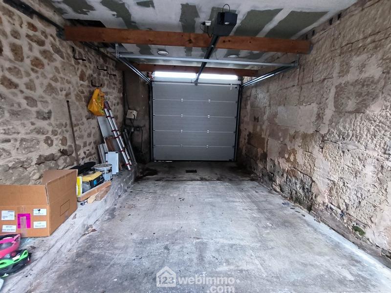 Maison - 180 m² - 8 pièces