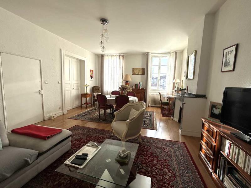 Appartement - 95 m² - 3 pièces