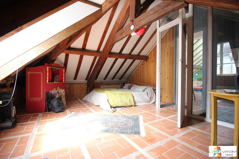 Maison - 143 m² - 7 pièces