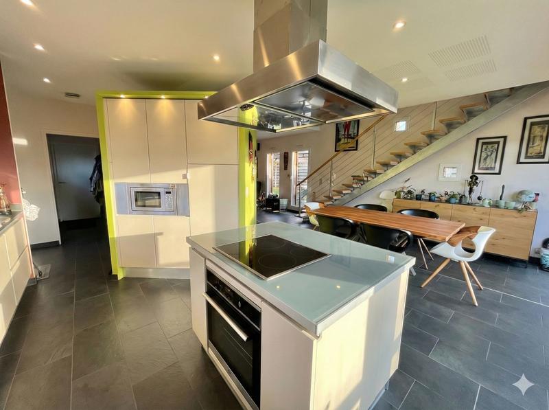 Maison - 146 m² - 5 pièces