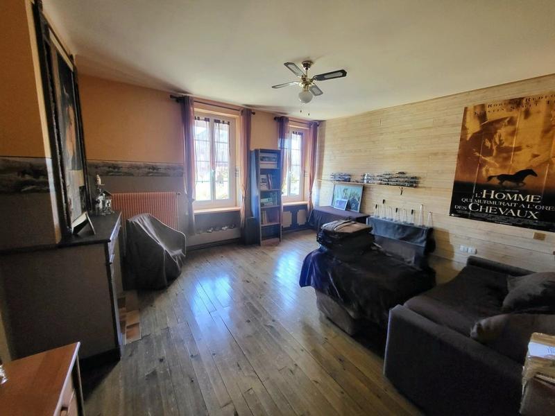 Maison - 267 m² - 9 pièces