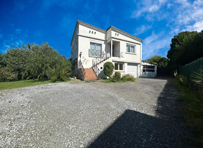 Maison - 170 m² - 6 pièces