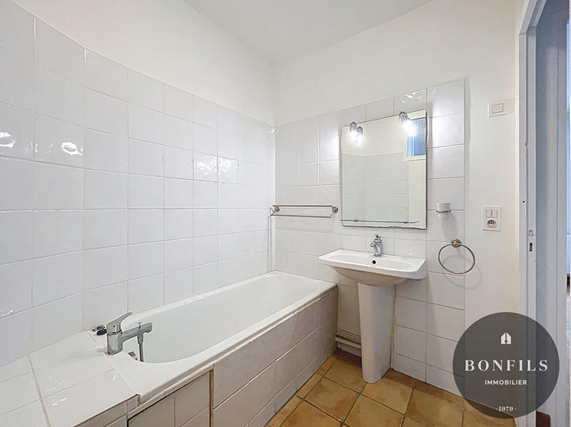 Appartement - 83 m² - 3 pièces