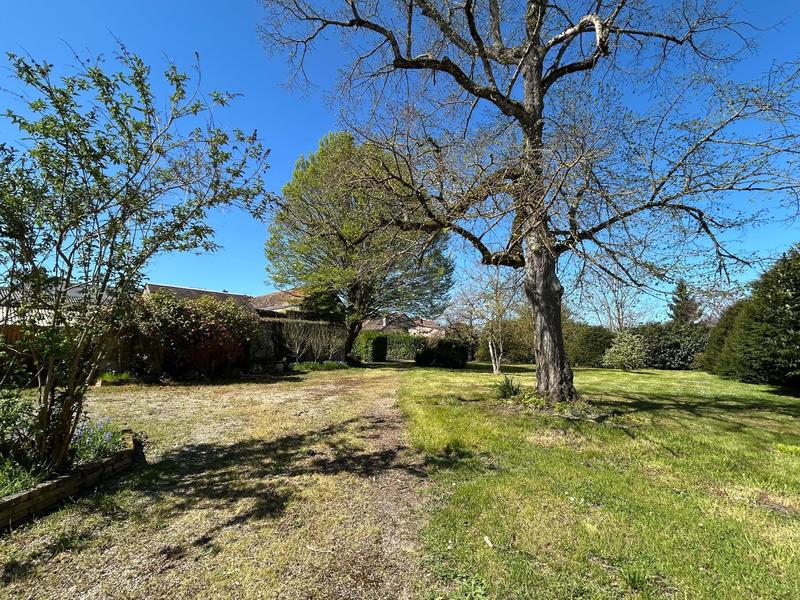 Demeure - 392 m² - 11 pièces