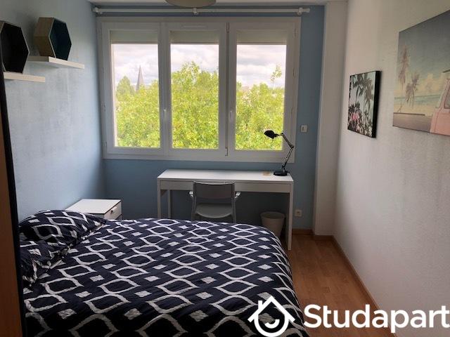 Chambre - 11 m² - 1 pièce